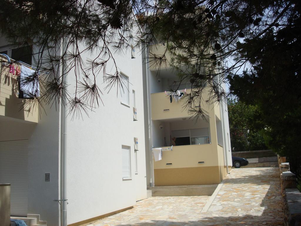 Apartments President Novalja Buitenkant foto